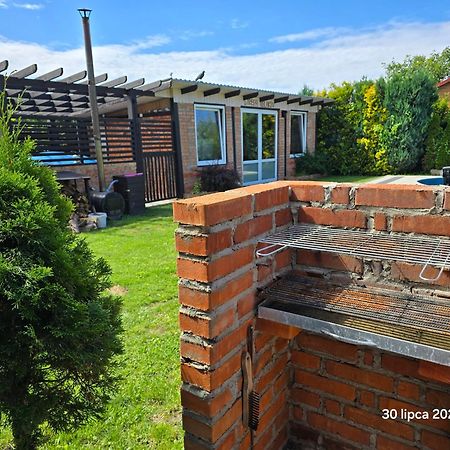 Domek Parterowy Apartamentowy Ostoja Rewal Bagian luar foto