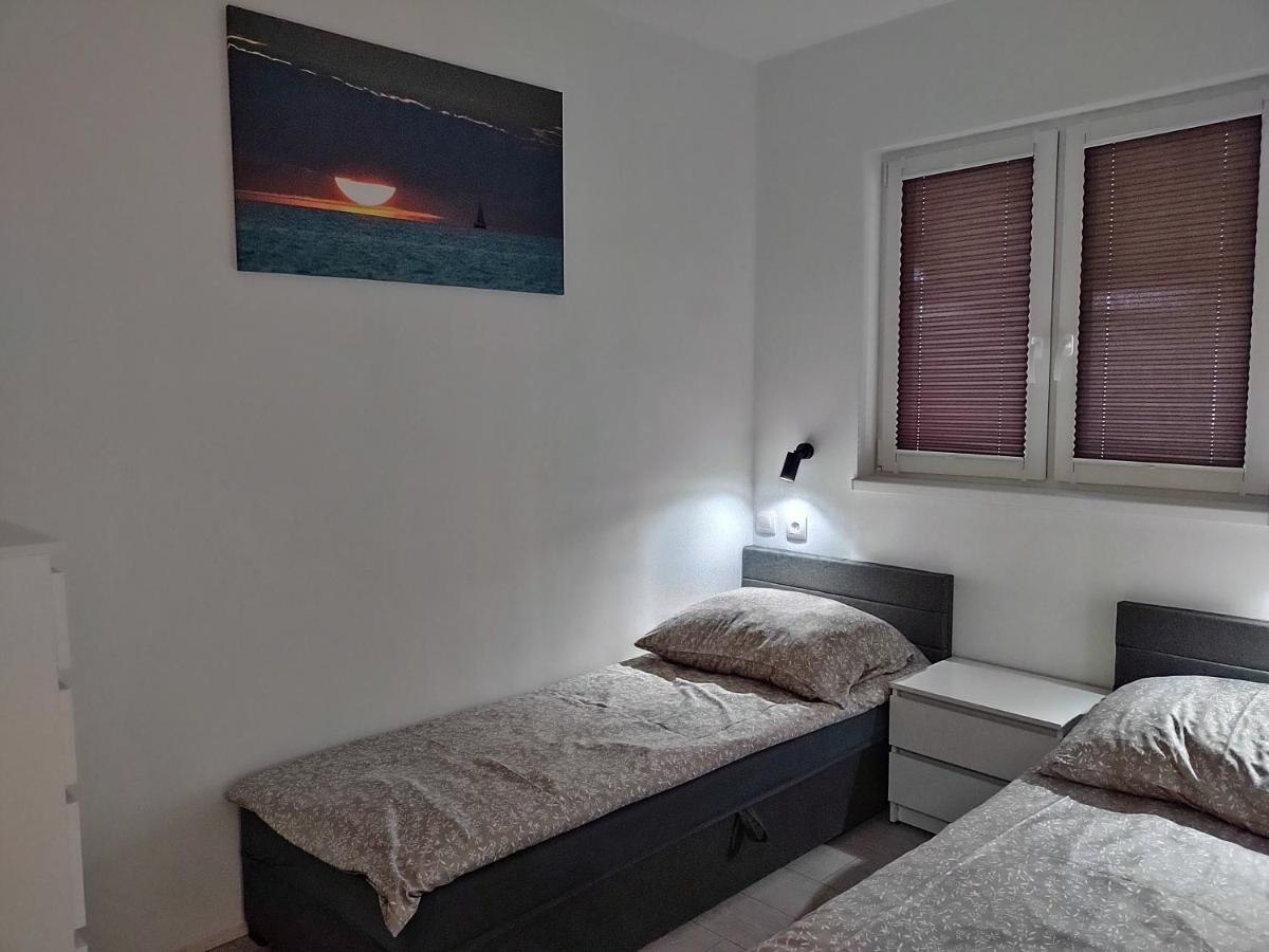 Domek Parterowy Apartamentowy Ostoja Rewal Bagian luar foto