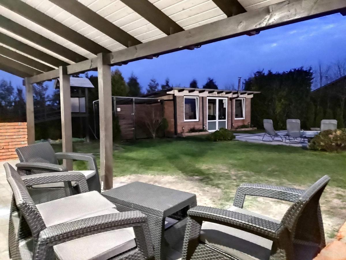 Domek Parterowy Apartamentowy Ostoja Rewal Bagian luar foto